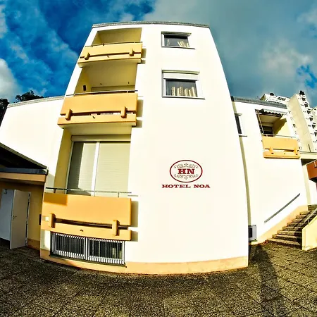 Noa Hotel *